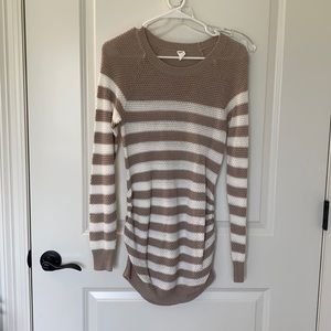 Old navy maternity size small